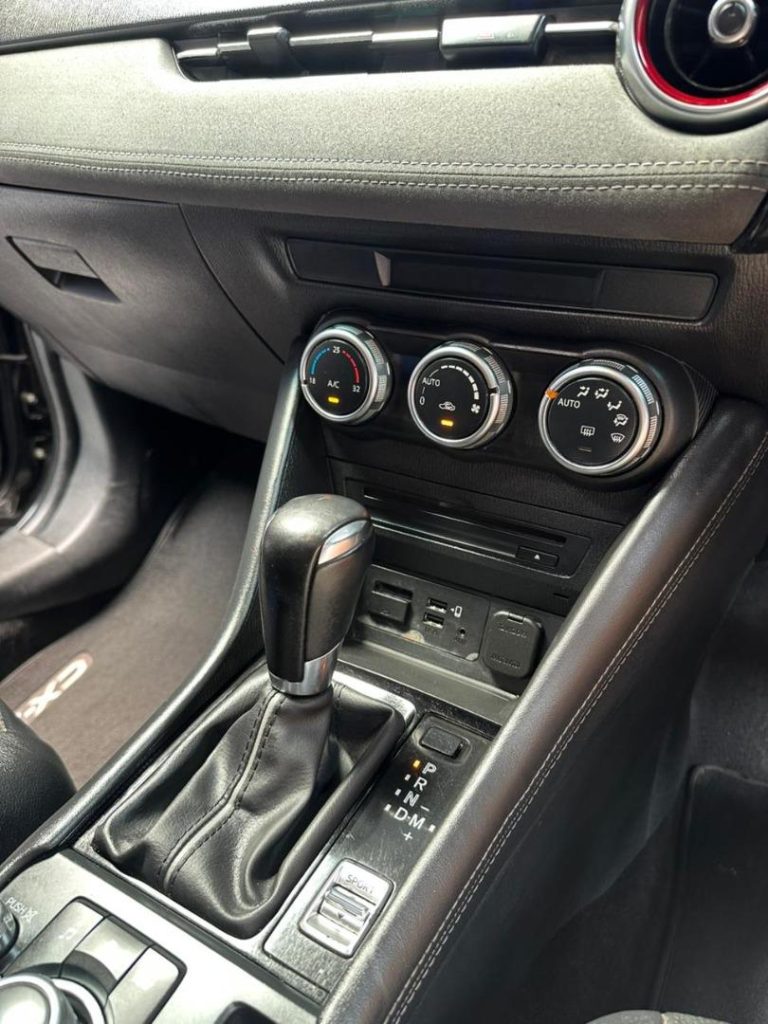 2018 Mazda 2.0 Individual