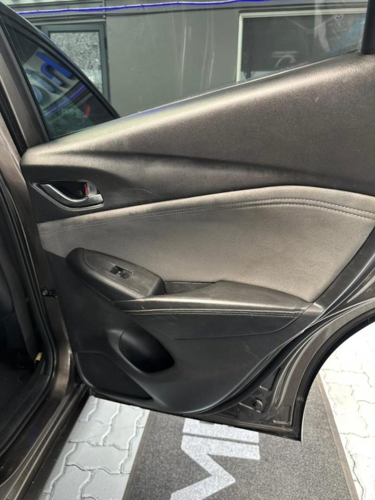 2018 Mazda 2.0 Individual