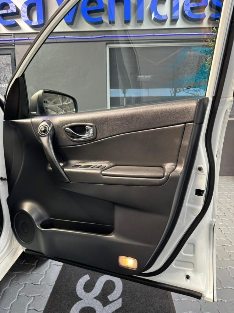 2012 Renault 2.5 Dynamique