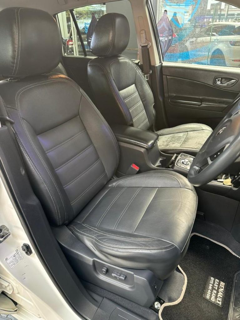 2012 Renault 2.5 Dynamique