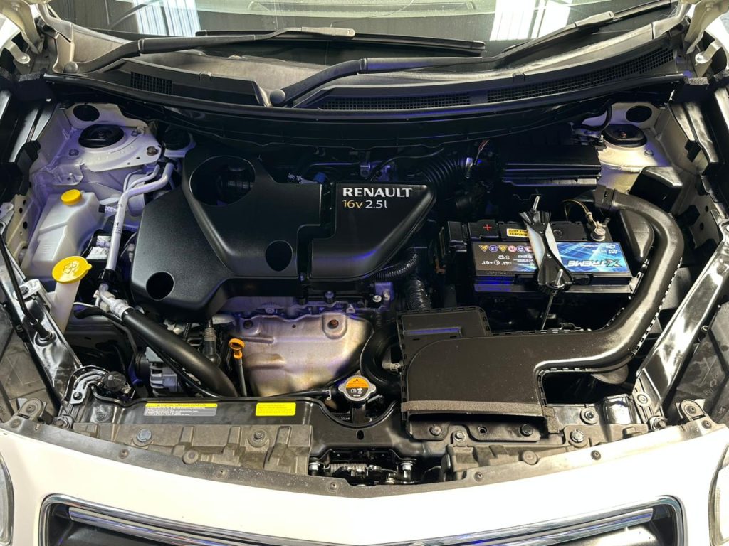 2012 Renault 2.5 Dynamique