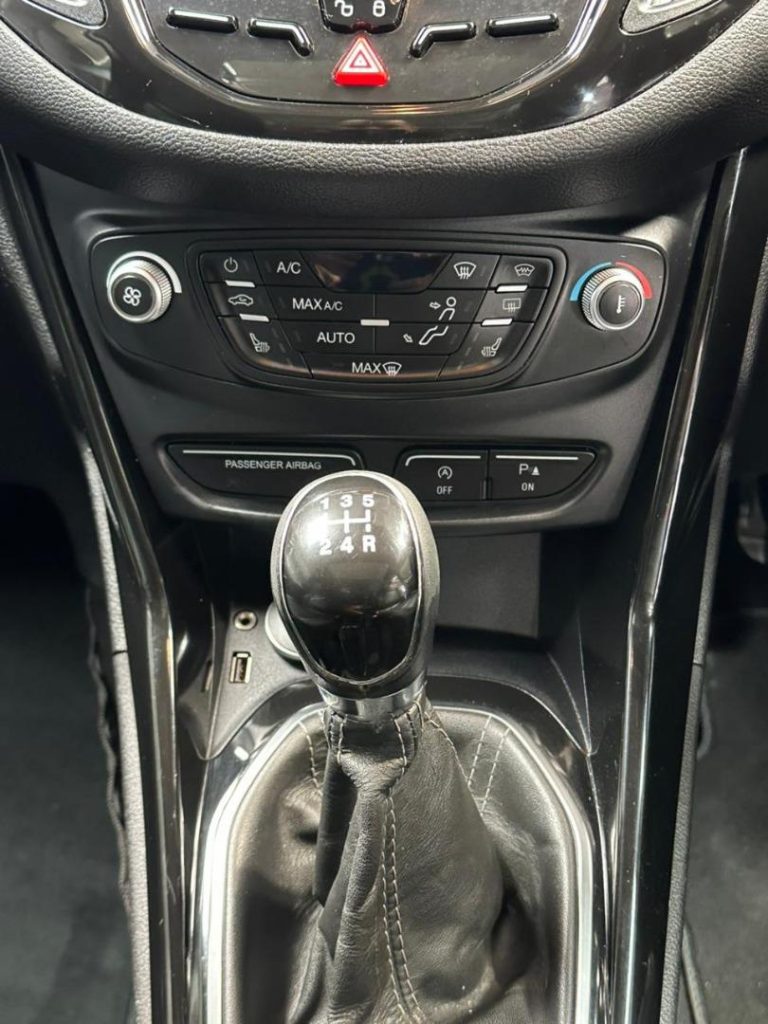 2016 Ford 1.0T Titanium