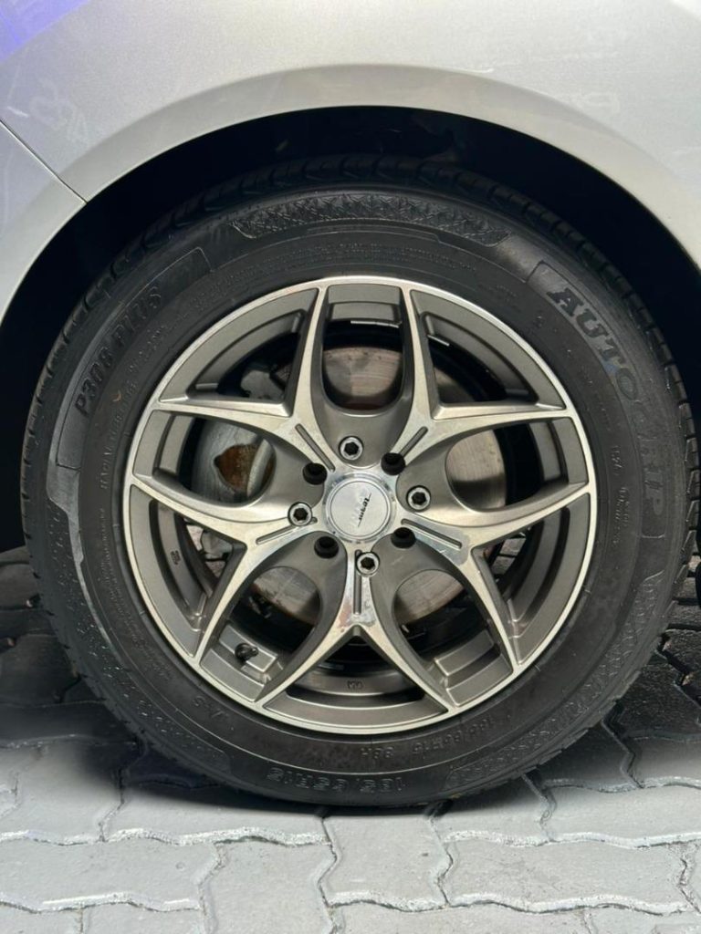 2016 Ford 1.0T Titanium