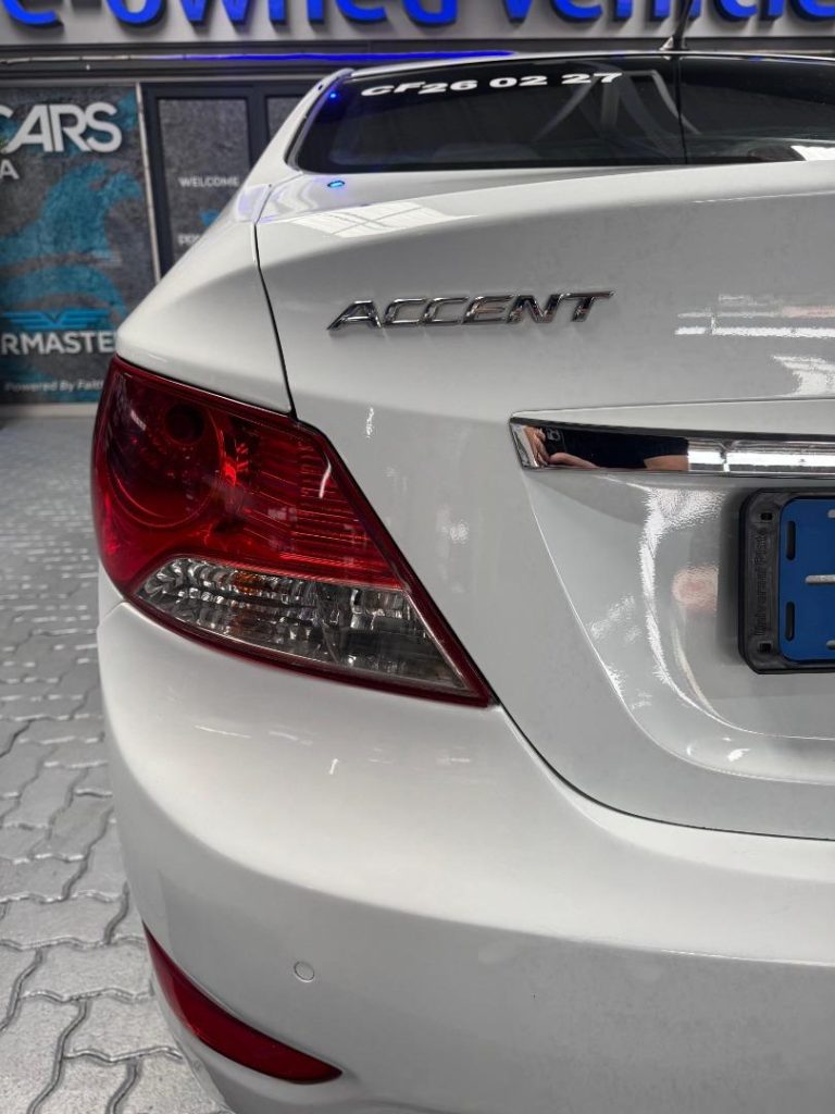 2013 Hyundai Sedan 1.6 Fluid