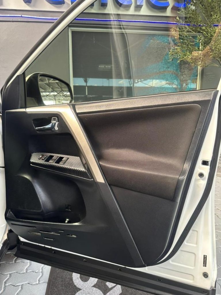 2013 Toyota 2.2D-4D GX