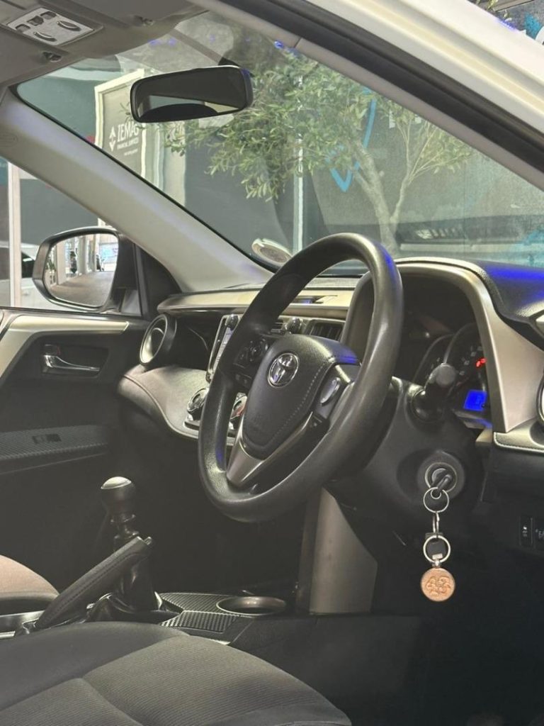 2013 Toyota 2.2D-4D GX