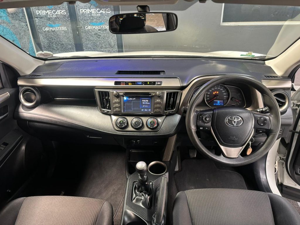 2013 Toyota 2.2D-4D GX