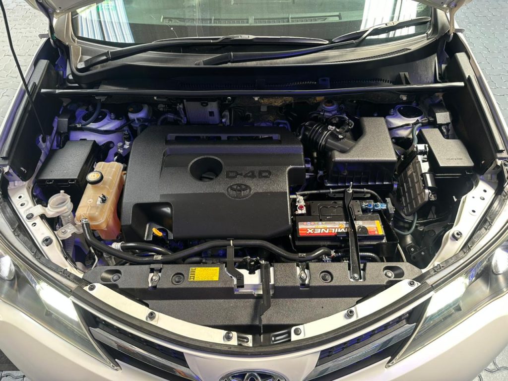 2013 Toyota 2.2D-4D GX