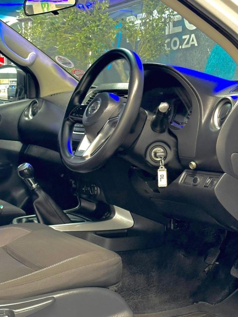 2022 Nissan 2.5DDTi SE 4x4
