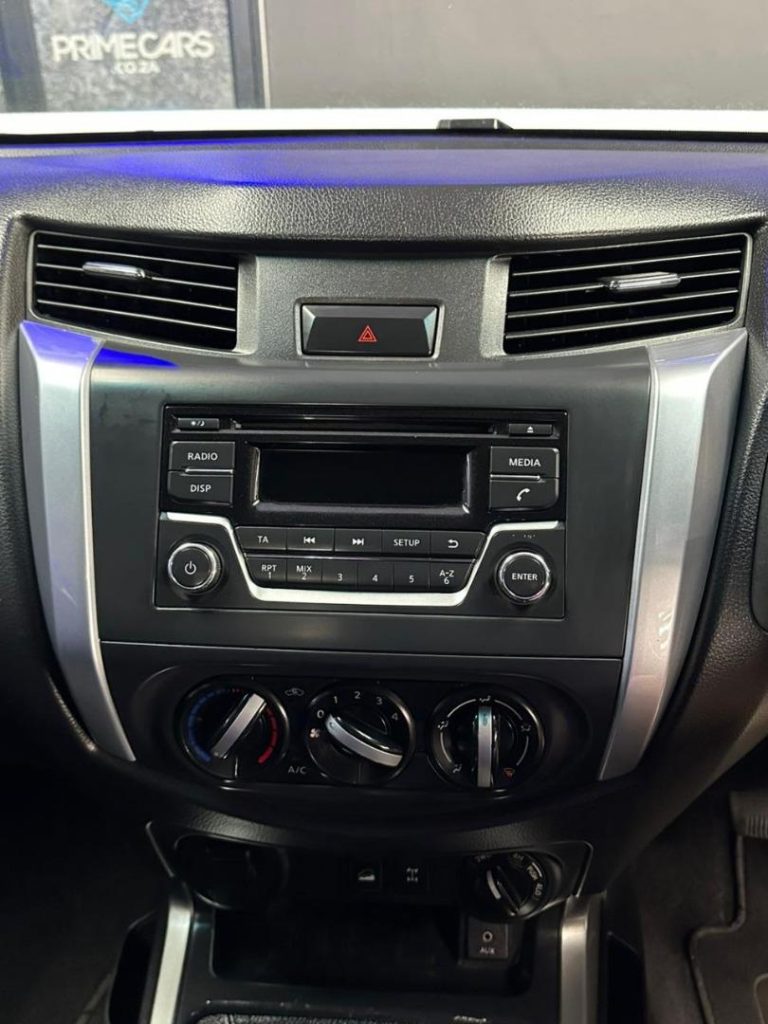 2022 Nissan 2.5DDTi SE 4x4