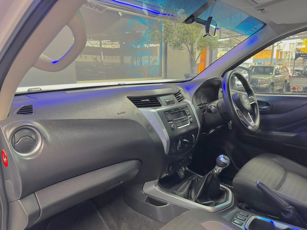 2022 Nissan 2.5DDTi SE 4x4