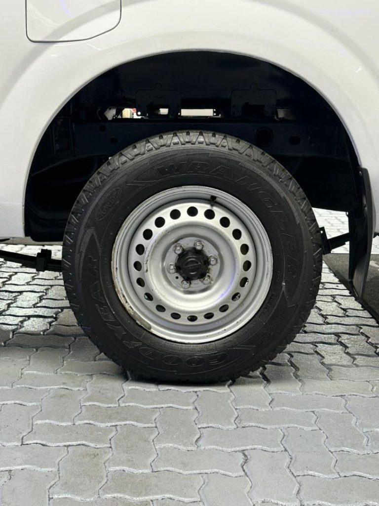 2022 Nissan 2.5DDTi SE 4x4