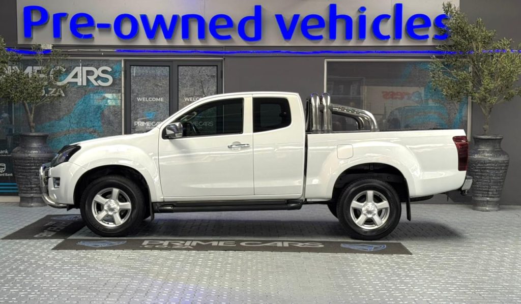 2015 Isuzu 300D-Teq Extended Cab LX Auto