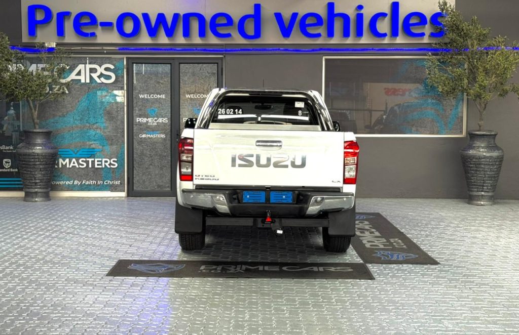 2015 Isuzu 300D-Teq Extended Cab LX Auto