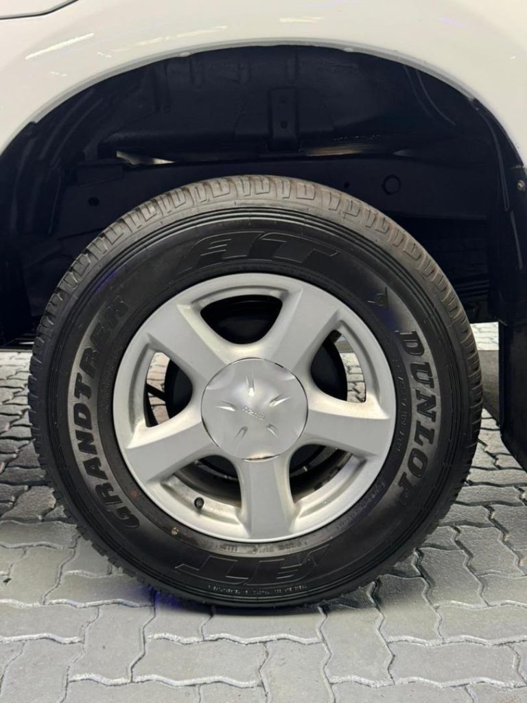 2015 Isuzu 300D-Teq Extended Cab LX Auto