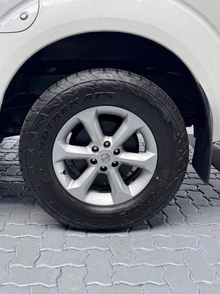 2014 Nissan 2.5dCi Double Cab LE
