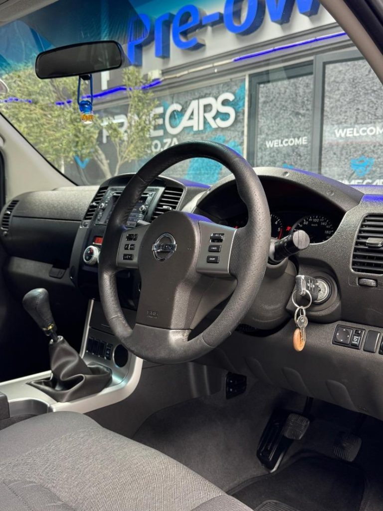 2014 Nissan 2.5dCi Double Cab LE