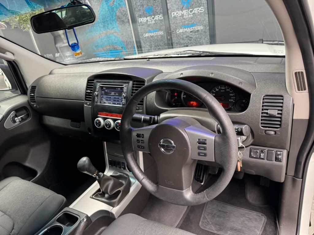 2014 Nissan 2.5dCi Double Cab LE