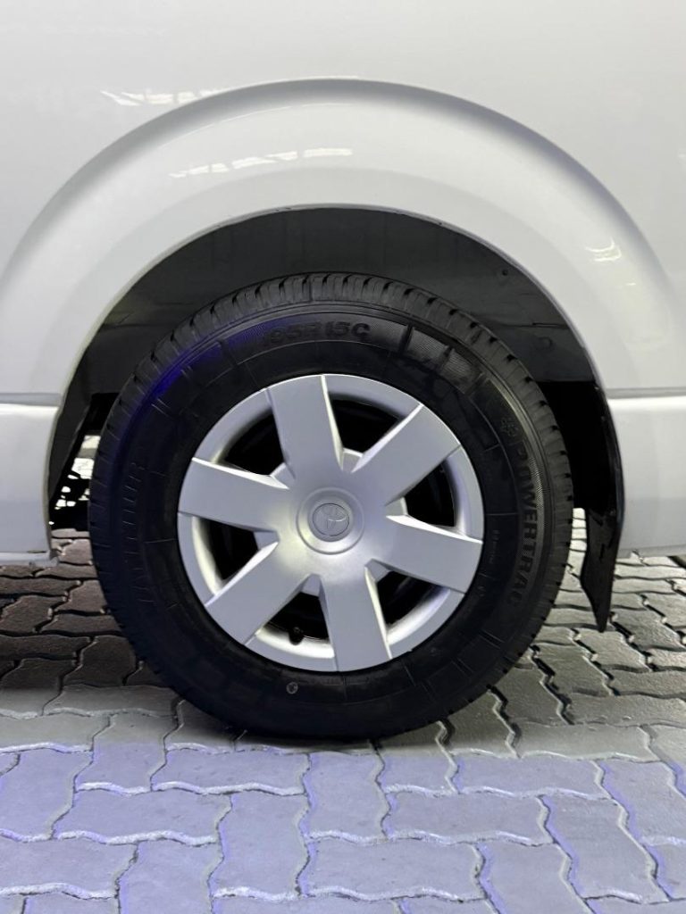 2024 Toyota 2.5D-4D Ses-Fikile 16-seater
