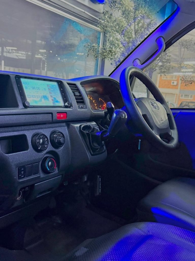 2024 Toyota 2.5D-4D Ses-Fikile 16-seater