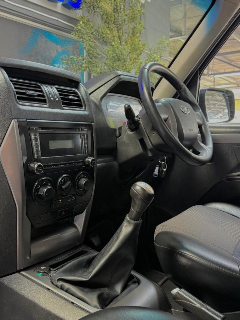 2018 Mahindra 2.2CRDe S6