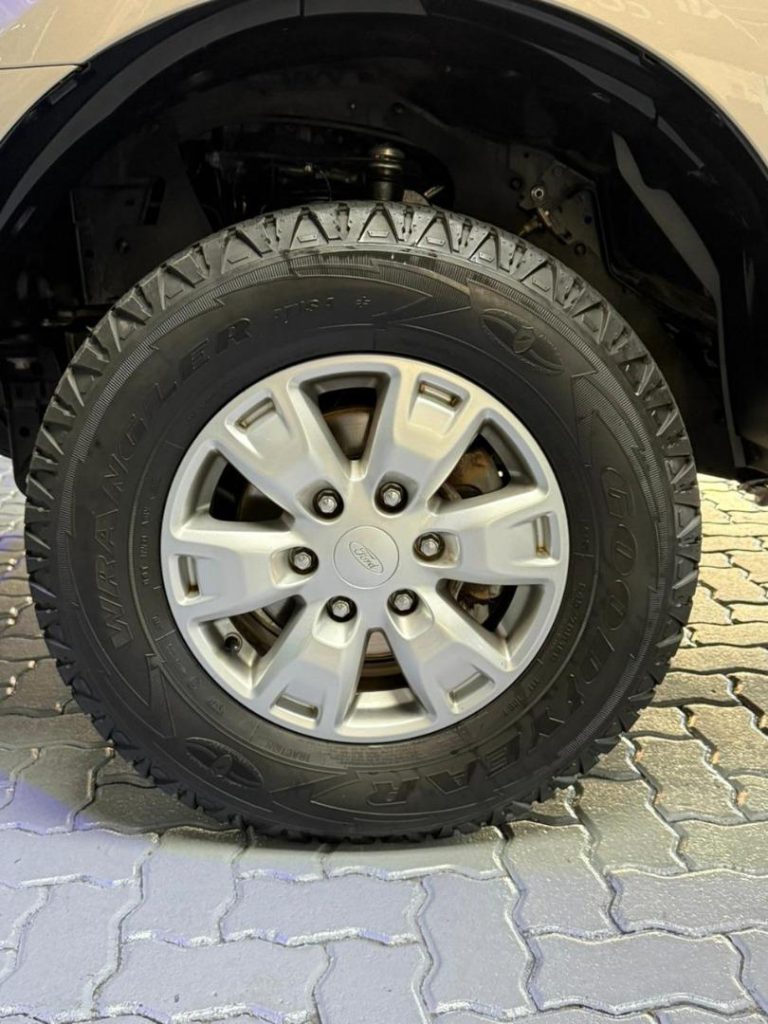 2015 Ford 2.2TDCi Double Cab Hi-Rider XL