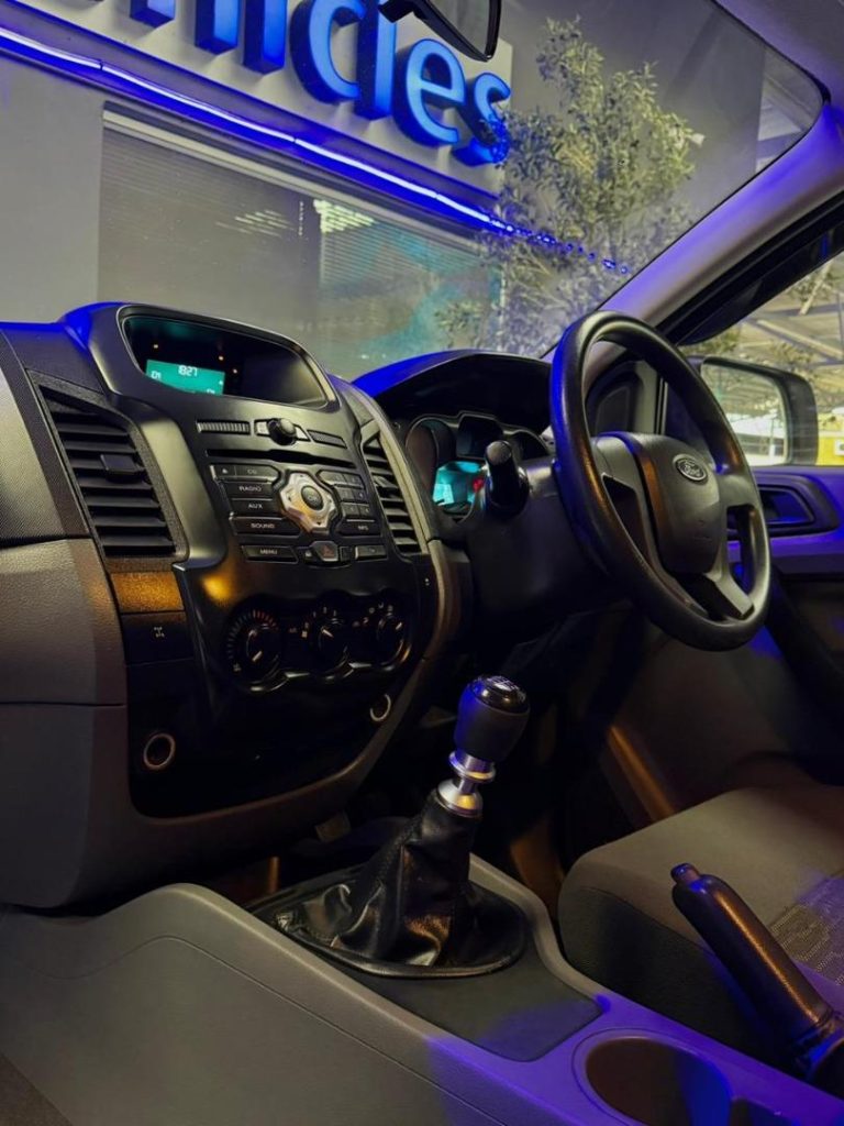 2015 Ford 2.2TDCi Double Cab Hi-Rider XL