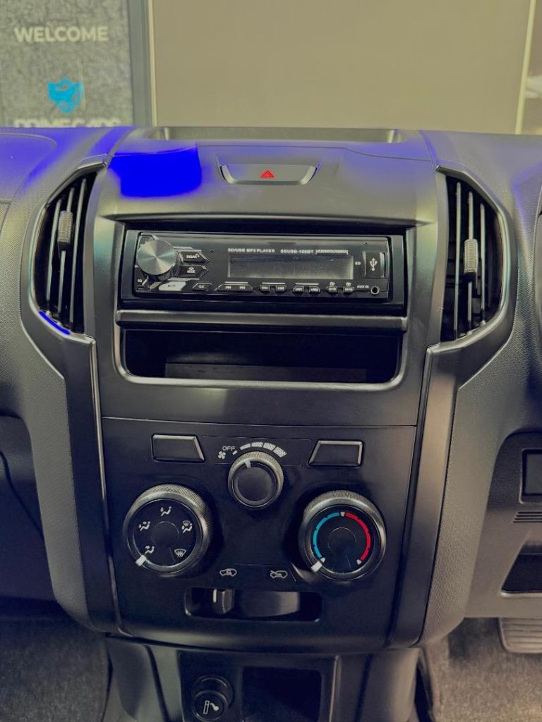 2023 Isuzu 250C Single Cab Fleetside