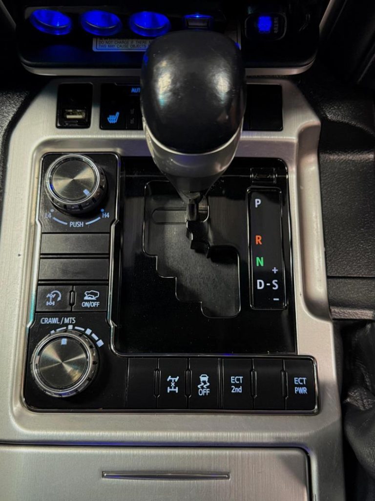 2016 Toyota 4.5D-4D V8 VX