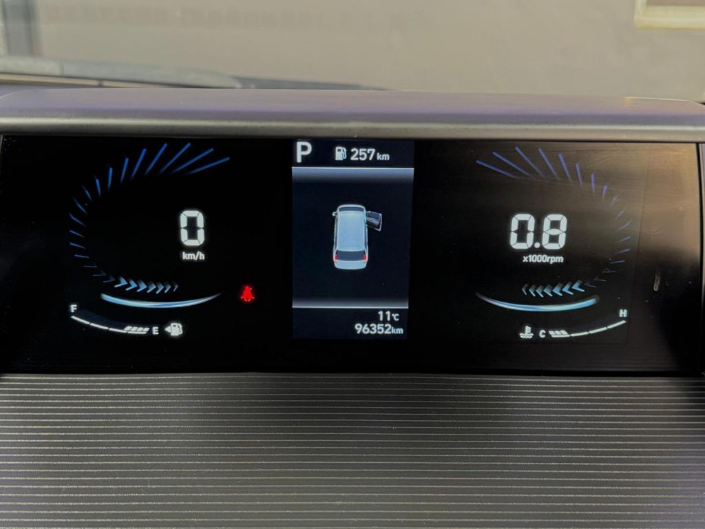 2024 Hyundai 2.2D Executive 9-seater