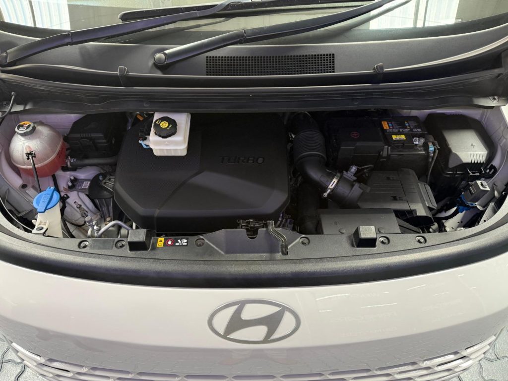 2024 Hyundai 2.2D Executive 9-seater