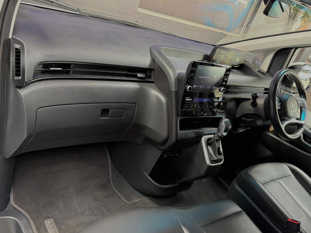 2024 Hyundai 2.2D Executive 9-seater