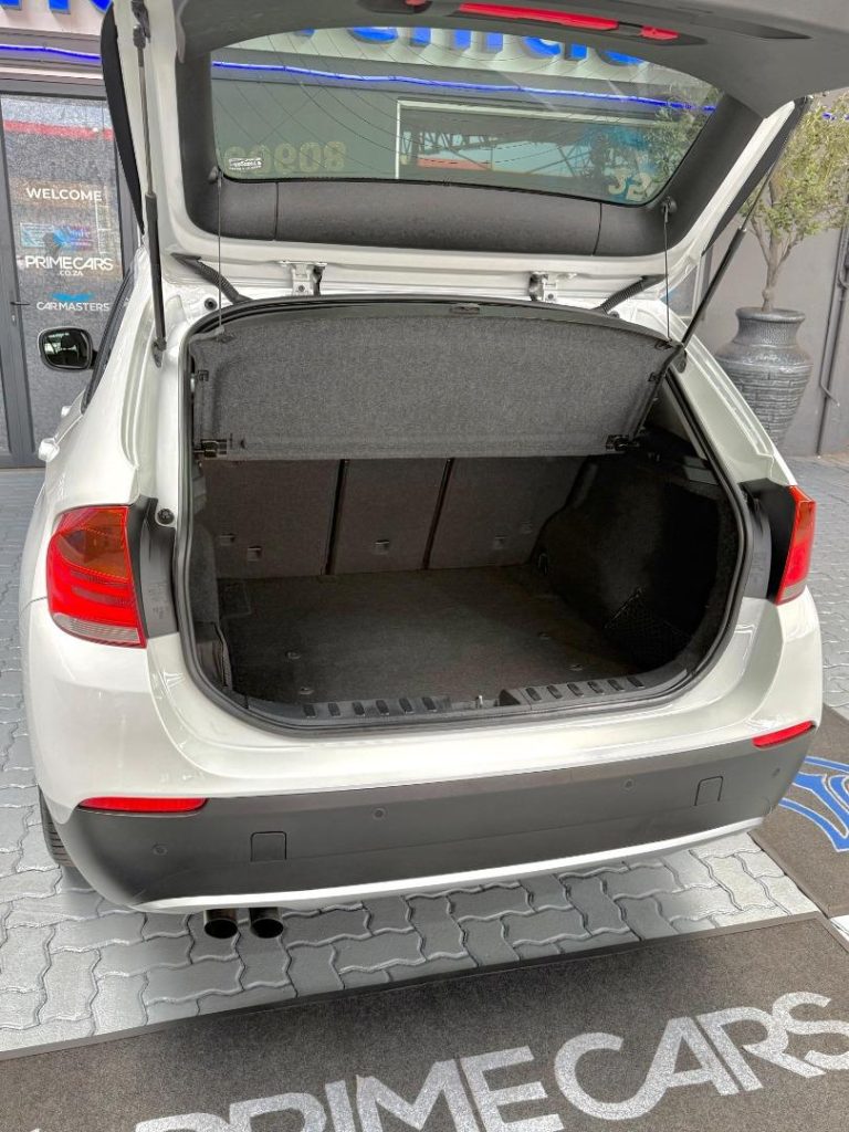 2012 BMW sDrive20i Auto