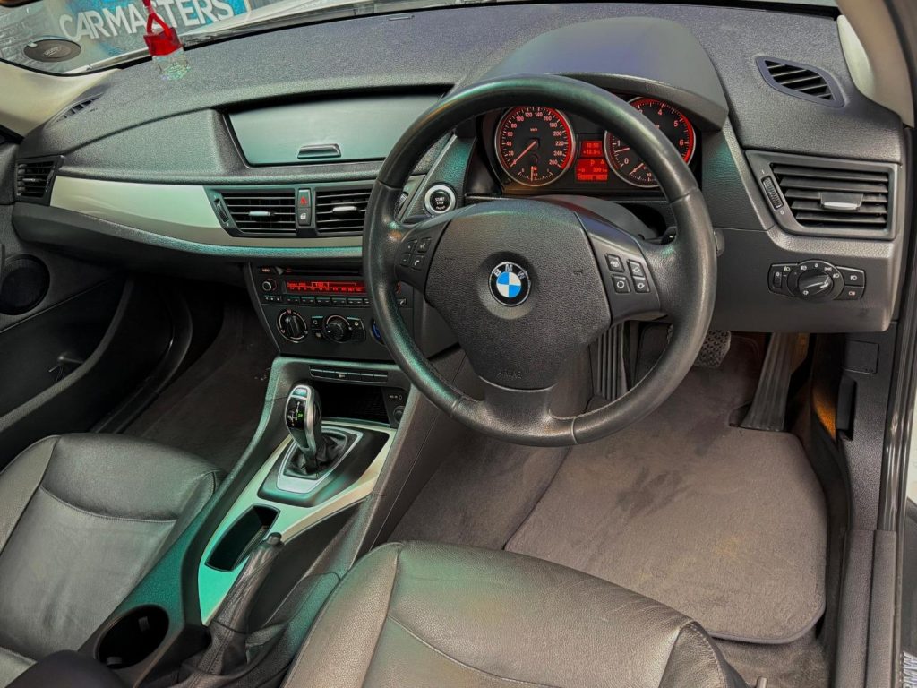 2012 BMW sDrive20i Auto