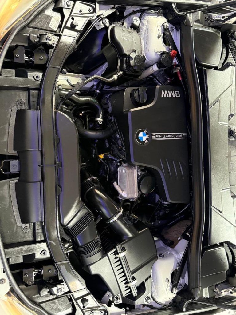2012 BMW sDrive20i Auto