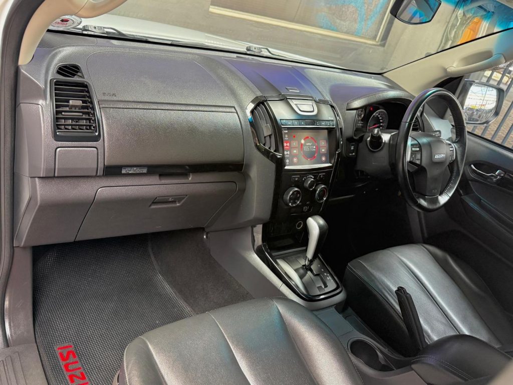 2020 Isuzu 300 3.0TD Extended Cab LX Auto