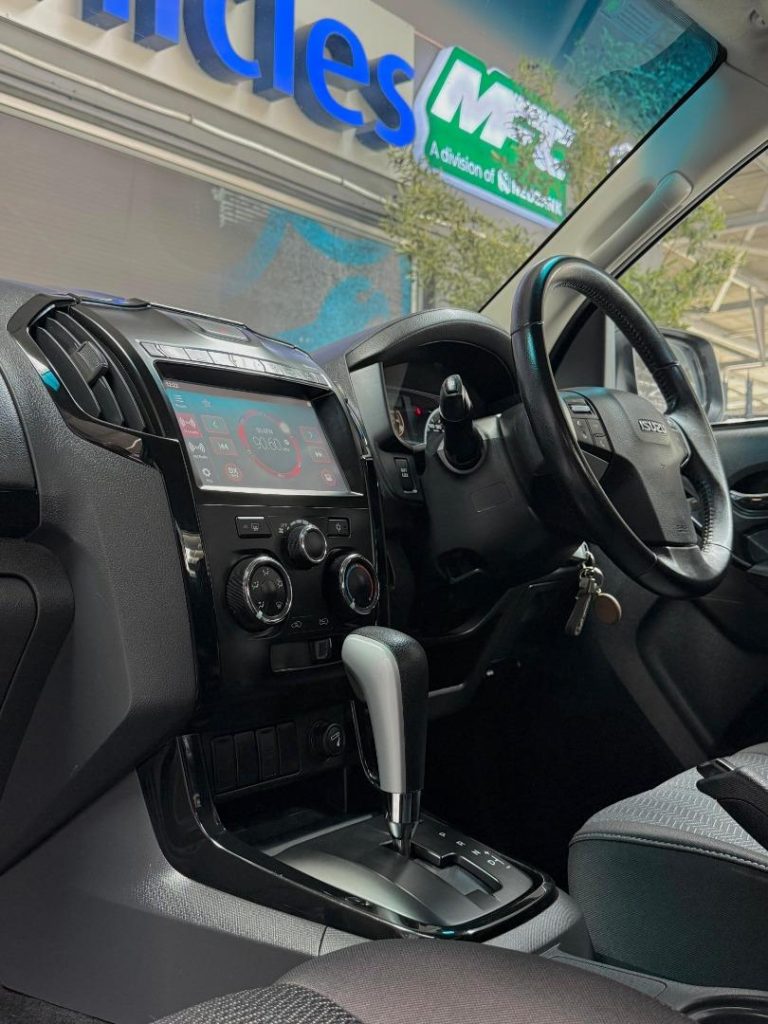 2020 Isuzu 300 3.0TD Extended Cab LX Auto