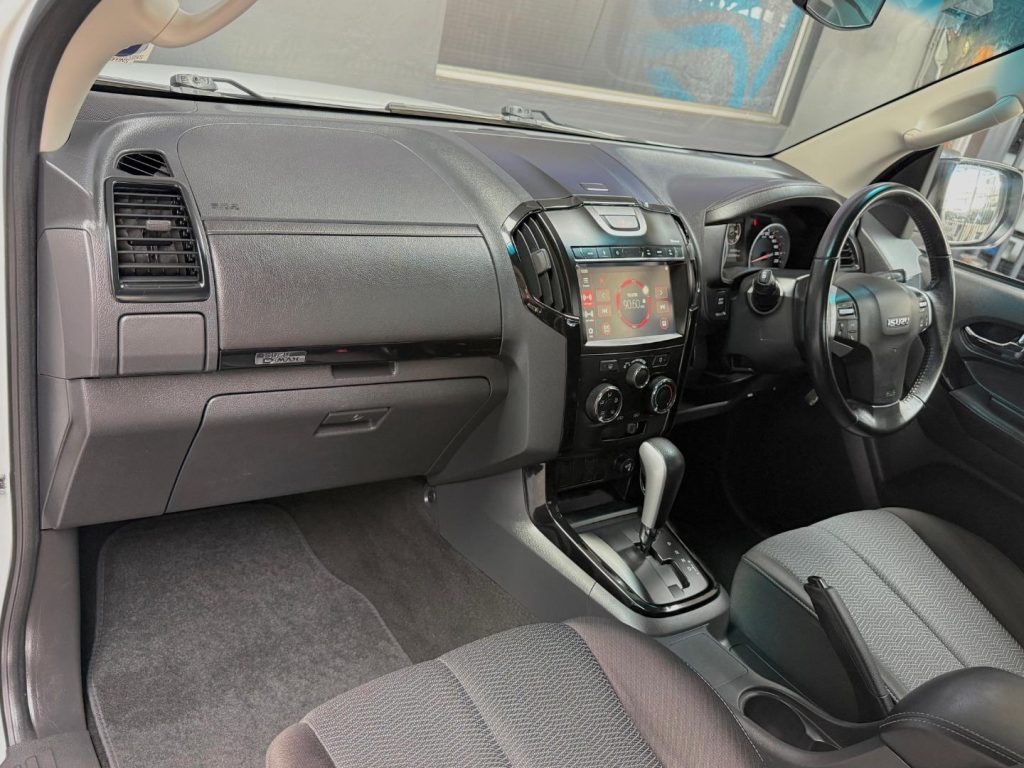 2020 Isuzu 300 3.0TD Extended Cab LX Auto