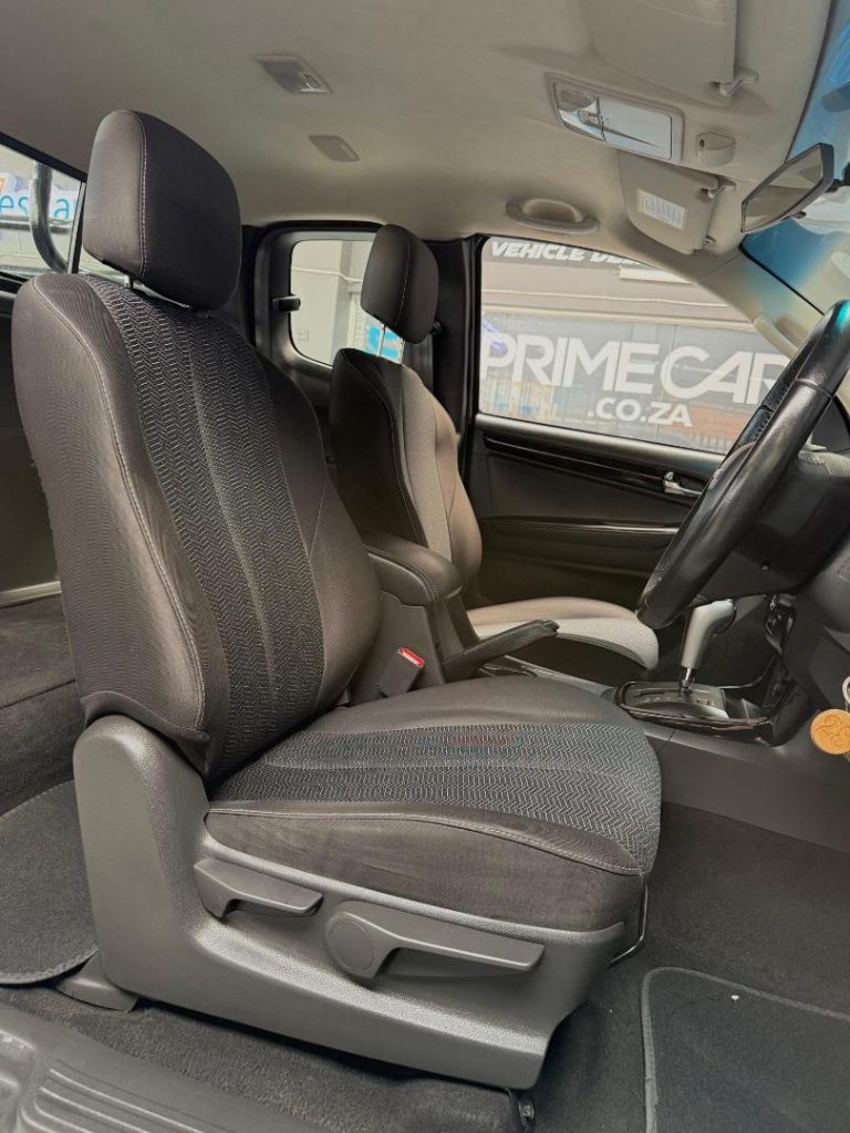2020 Isuzu 300 3.0TD Extended Cab LX Auto
