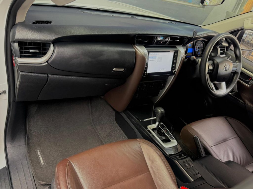 2020 Toyota 2.4GD-6 Auto