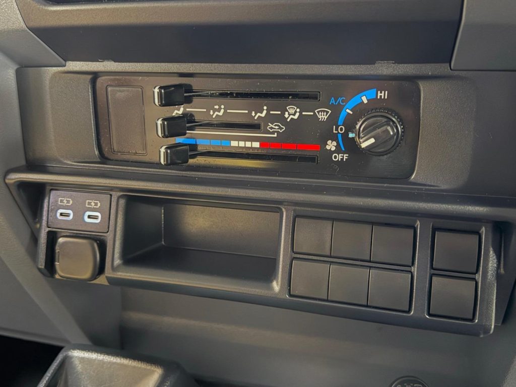 2025 Toyota 4.5D-4D LX V8 Double Cab