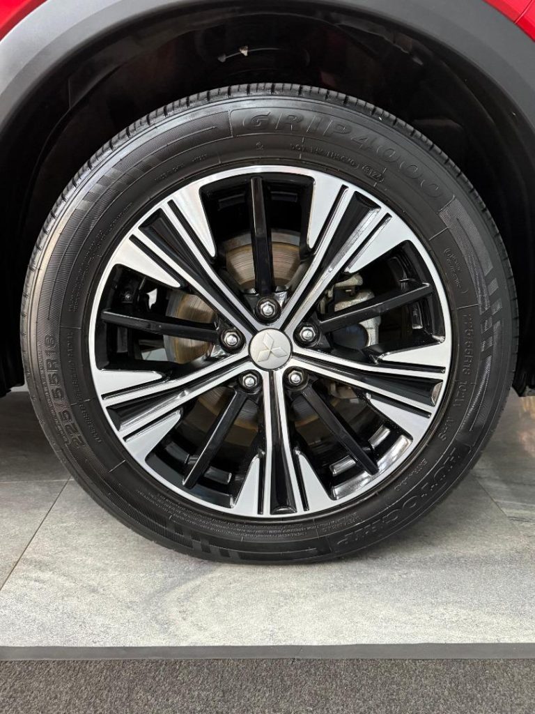 2020 Mitsubishi 2.0 GLS
