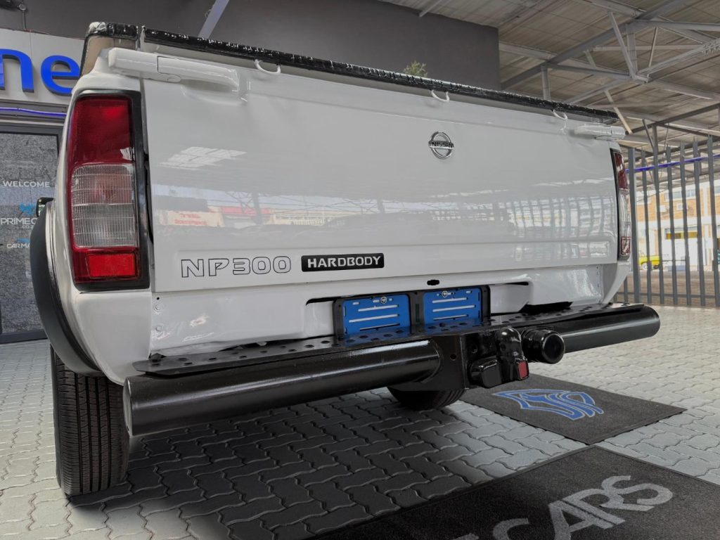 2014 Nissan 2.4 4x4 Mid